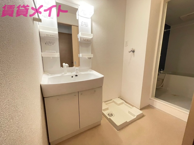 洗面設備　同型参考写真
