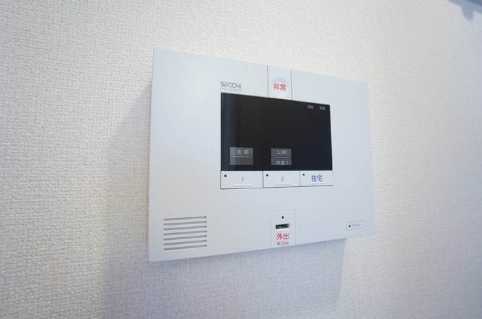 セキュリティ　セコムセキュリティ付で防犯面に配慮