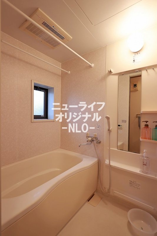 バス・シャワールーム　※同一仕様の別部屋写真の為、現況優先となります。