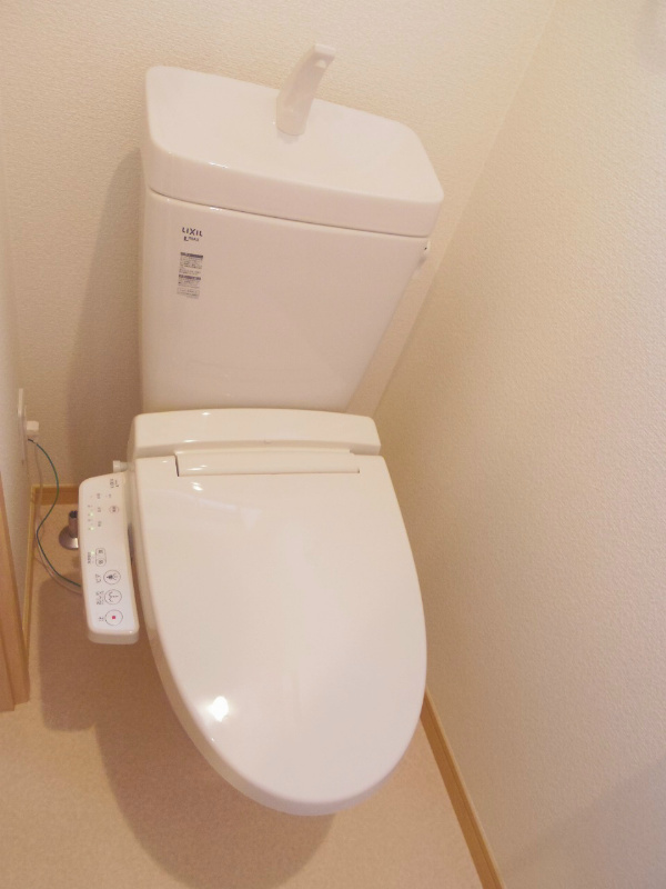トイレ　ウォシュレット