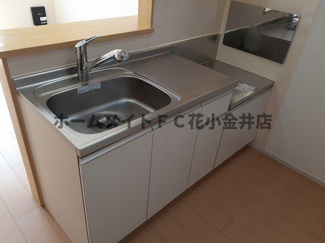 キッチン　コンパクトなキッチンで掃除もラクラク