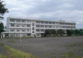 中学校　小平市立小平第二中学校（中学校）まで719m