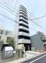 建物外観　閑静な住宅街に高くそびえる外観です