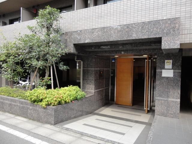 エントランス　★高級感あるエントランスです★