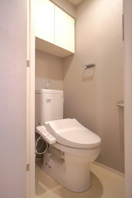 トイレ　※写真は同タイプ住戸です。