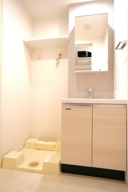 洗面設備　※写真は同タイプ住戸です。