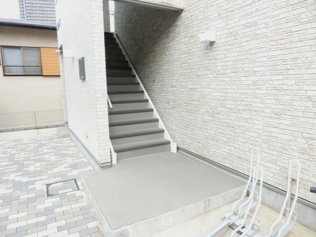 エントランス　物件入口はこちらです。