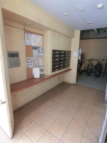 エントランス　防犯性の高いオートロック賃貸マンション♪