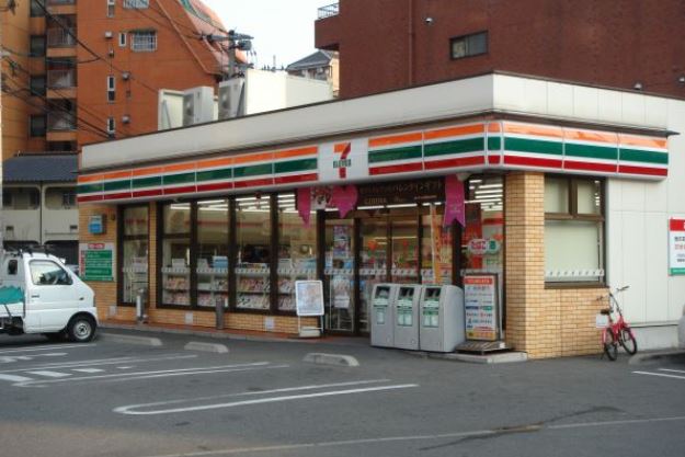 コンビニ　セブンイレブン 福岡平尾2丁目店（コンビニ）まで318m