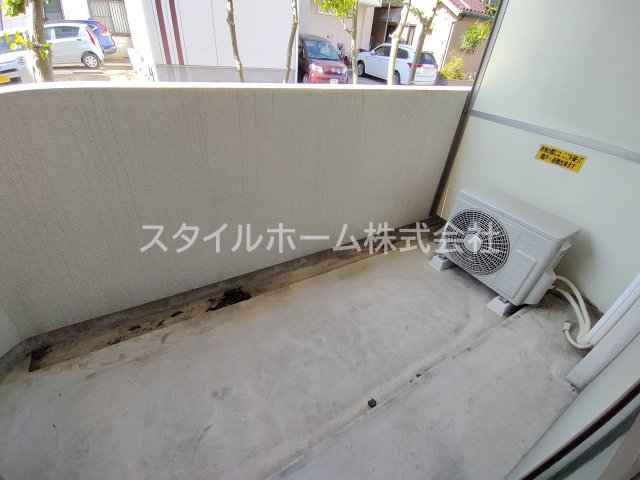 バルコニー　別部屋写真です。