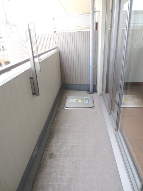 バルコニー　★広いバルコニーで天気の良い日はお洗濯★