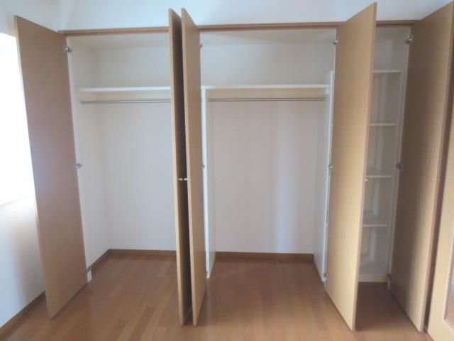 収納　★クローゼットタイプの大型収納★