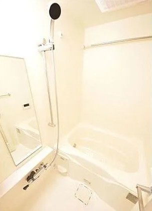 バス・シャワールーム　写真は同タイプ住居です。