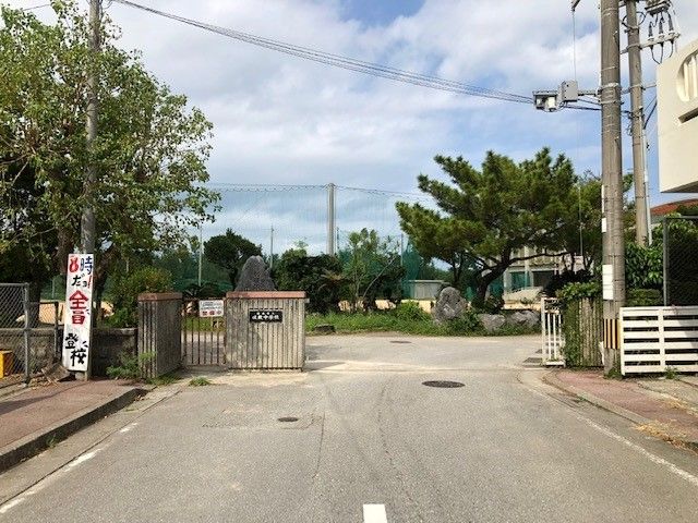 中学校　佐敷中学校（中学校）まで1400m