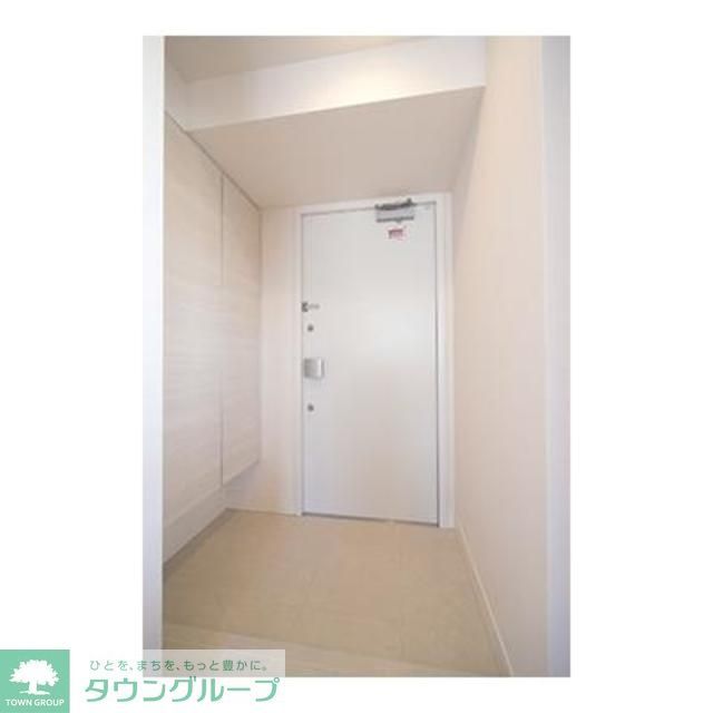 玄関　※写真は同タイプ住戸です。