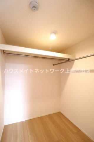 収納　ウォークインクローゼット