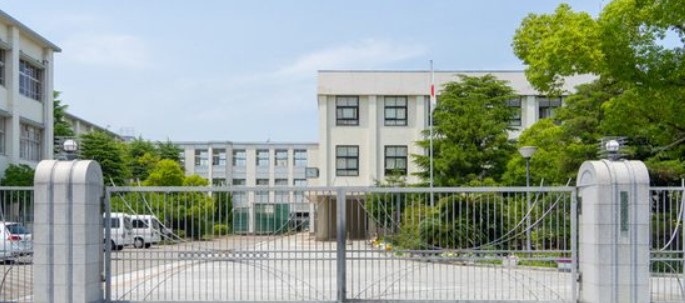 高校・高専　四條畷高等学校（高校・高専）まで904m
