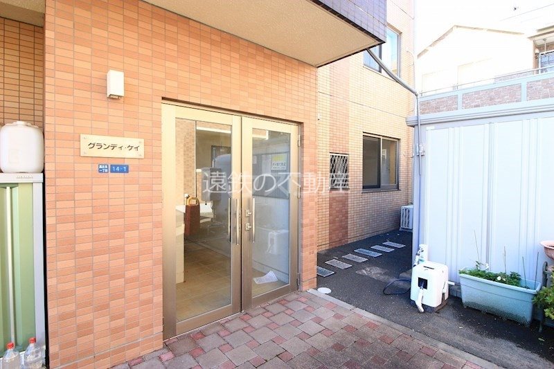 エントランス　※他部屋参考写真