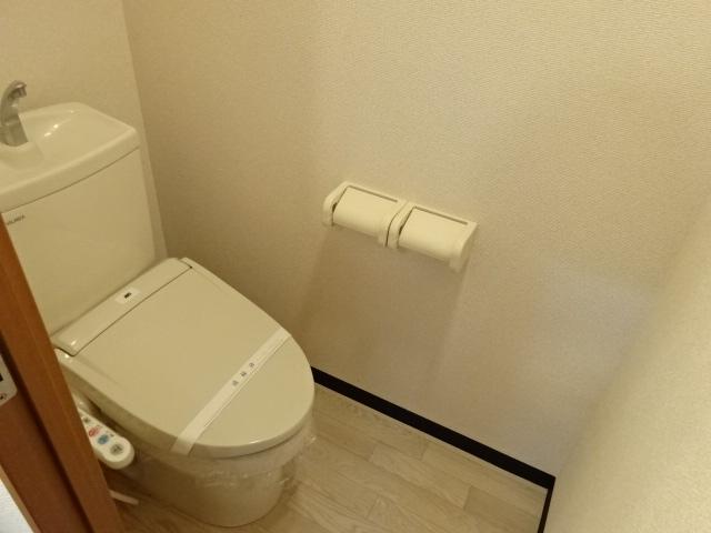 トイレ　シャワー付トイレ