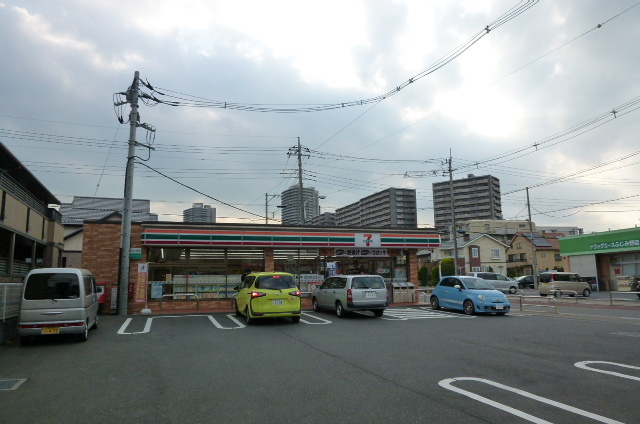 コンビニ　セブンイレブン富士見勝瀬原公園前店（コンビニ）まで250m