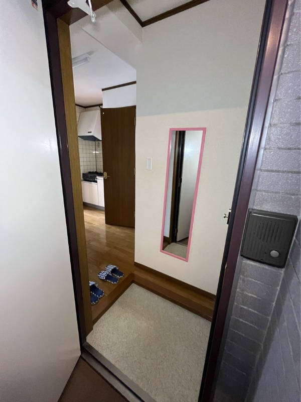 玄関　※他部屋参考写真