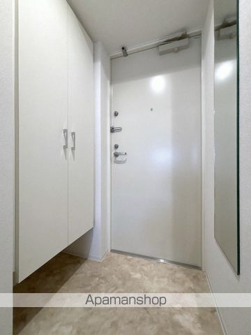 地下鉄谷町線 谷町六丁目駅 徒歩4分 15階建 築1年の玄関写真