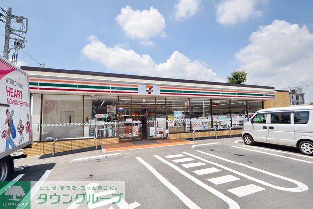 コンビニ　セブンイレブン（コンビニ）まで360m