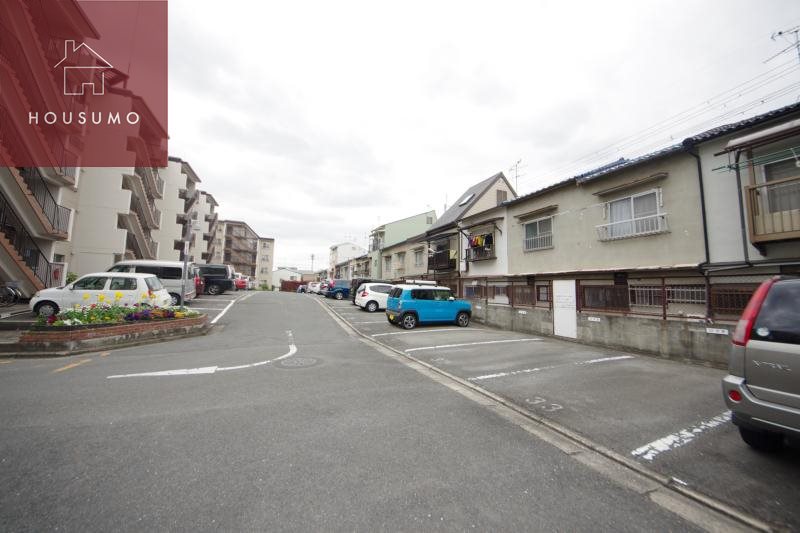 駐車場　車をお持ちの方に嬉しい駐車場付きの物件です