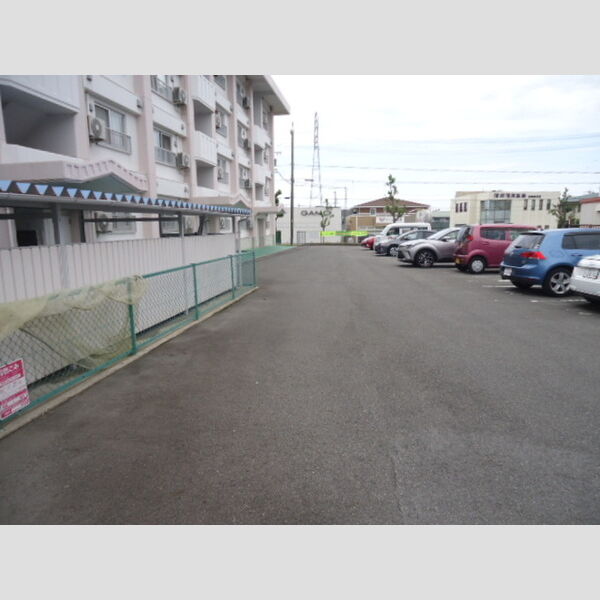 駐車場　北側駐車場