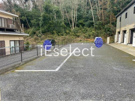 駐車場　庭