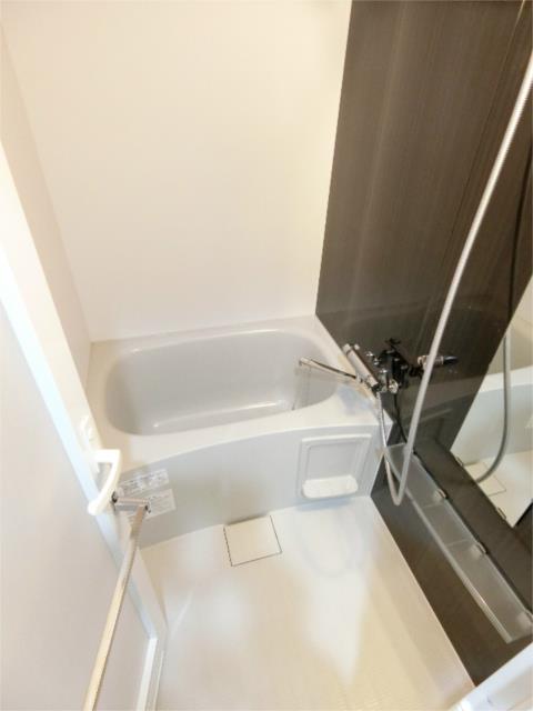 バス・シャワールーム　ゆとりあるバスルームはトイレと別にしました！！
