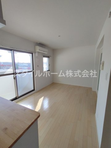居室・リビング　別部屋写真です。