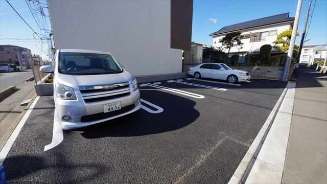 駐車場　敷地内駐車場