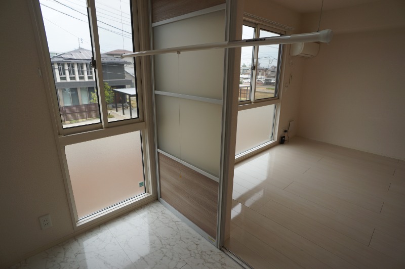 その他設備　室内物干し