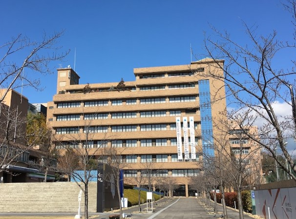 大学・短大　追手門学院大学（大学・短大）まで676m