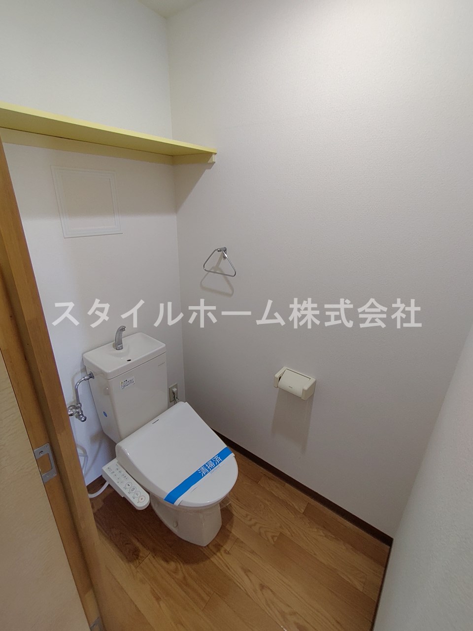 トイレ　別部屋写真です。