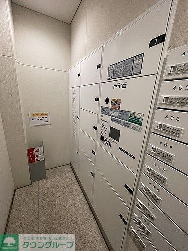 ロビー　宅配ボックス　※2025年12月の写真