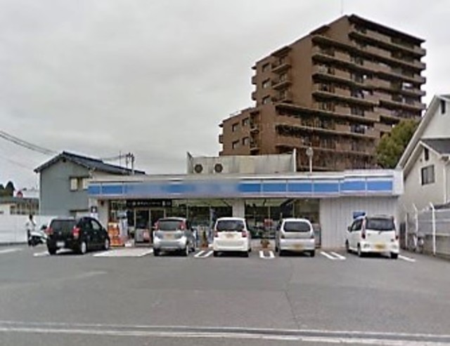 コンビニ　ローソン鈴蘭台西町五丁目店（コンビニ）まで207m
