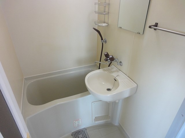 バス・シャワールーム　別部屋参考写真