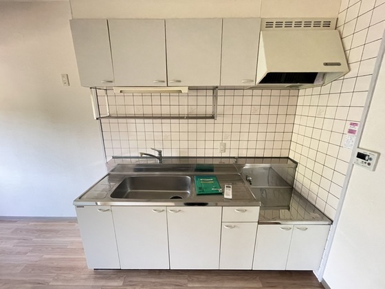 キッチン　※別部屋の写真です