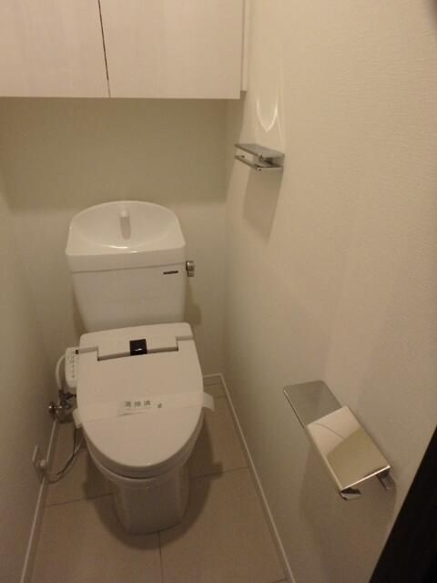 トイレ　落ち着いたトイレです