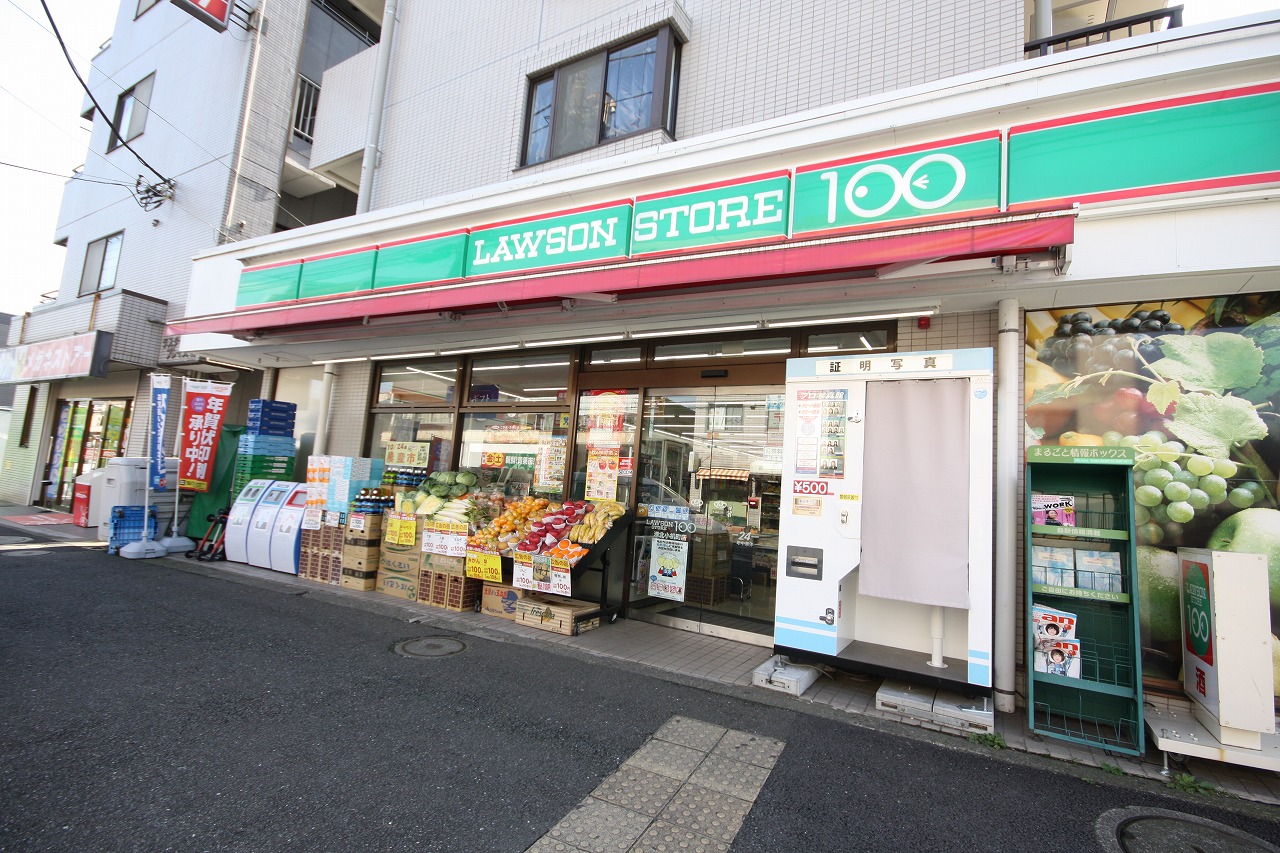 コンビニ　ローソンストア100港北小机町店（コンビニ）まで639m