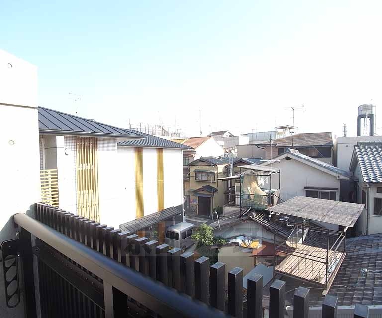 眺望　南向きバルコニーで日当たり良好です。
