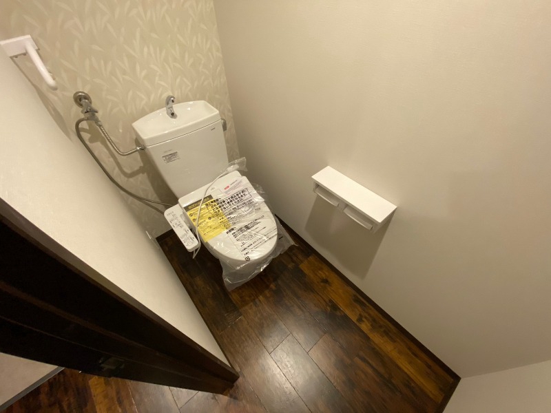 トイレ　トイレです。ウォシュレット付を探している方、おすすめです。