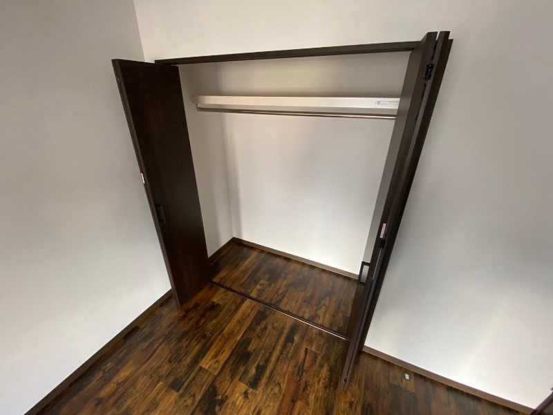 収納　寝室の収納です。部屋がすっきり片付きます。