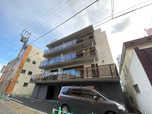 建物外観　札幌市中央区南７条西「Ｓａｎｓｅｖｅｒｉａ７１４」