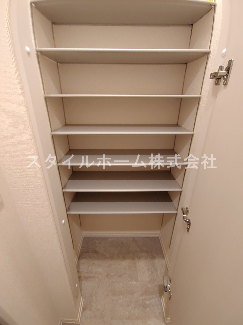 玄関　ゆったりとした玄関です
