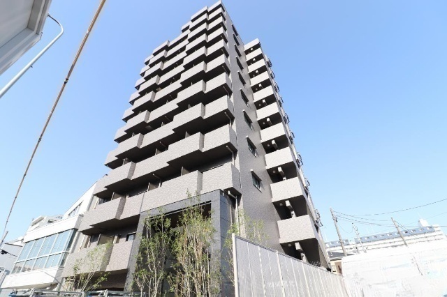 建物外観　オートロック完備