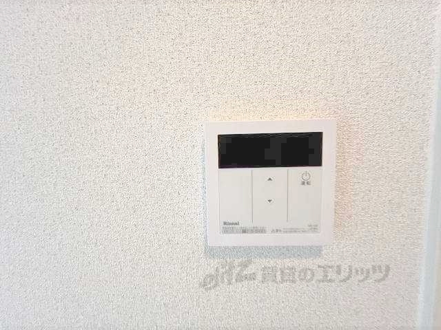 その他設備　給湯器リモコン