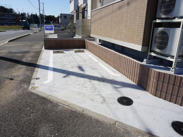 駐車場　駐車場